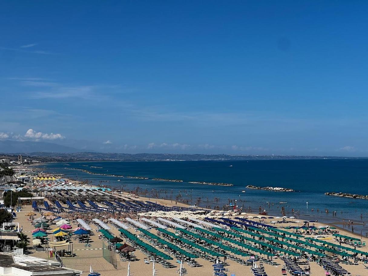 Lumia Hotel Termoli Kültér fotó